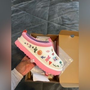 pink ugg x Humberto Cruz